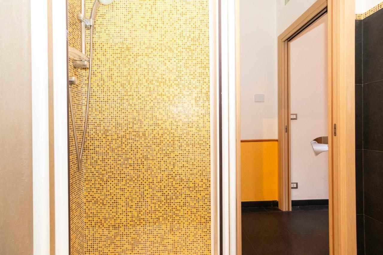 Colourful & Cozy Apartment Cenisia Turin Exterior foto